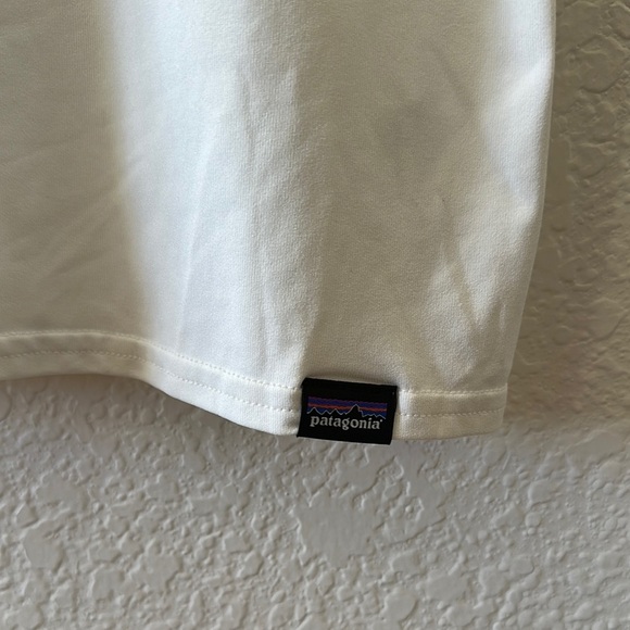 Patagonia Women’s Capilene Base Layer White V-Neck T-Shirt Size XL - Picture 3 of 4